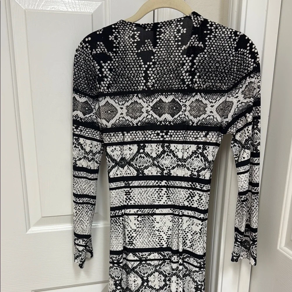 BCBG Black and White Patterned Wrap Dress - Picture 8 of 11